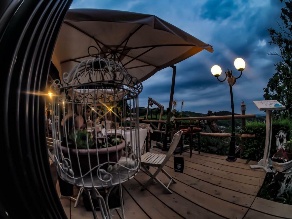 Locanda Montepaolo Dovadola エクステリア 写真
