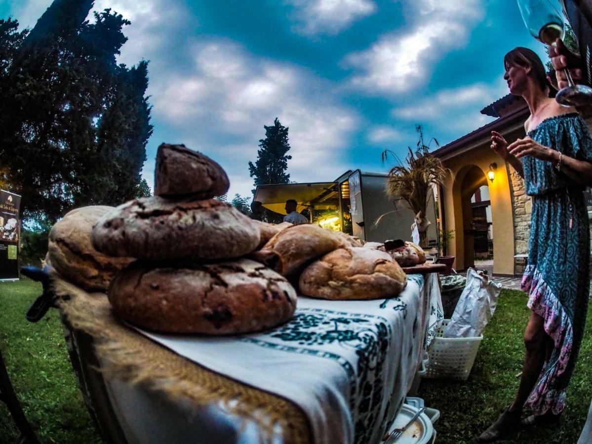 Locanda Montepaolo Dovadola エクステリア 写真