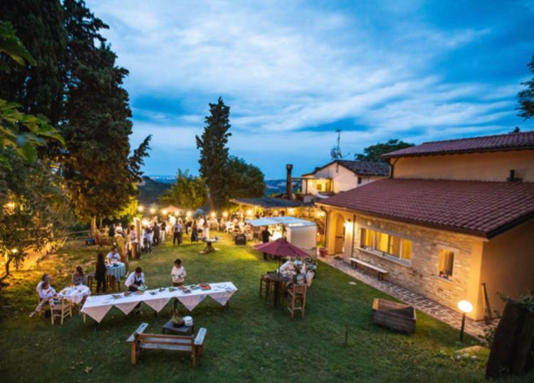 Locanda Montepaolo Dovadola エクステリア 写真