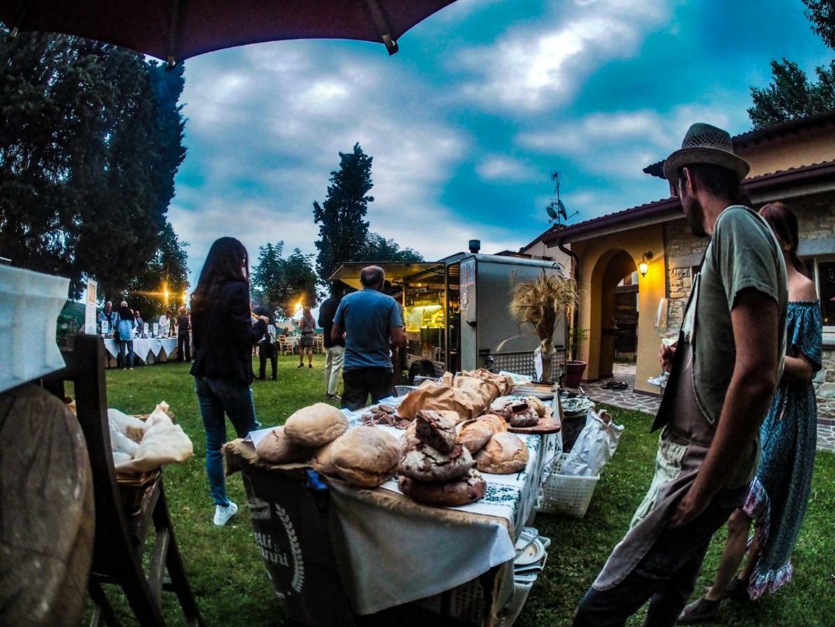 Locanda Montepaolo Dovadola エクステリア 写真